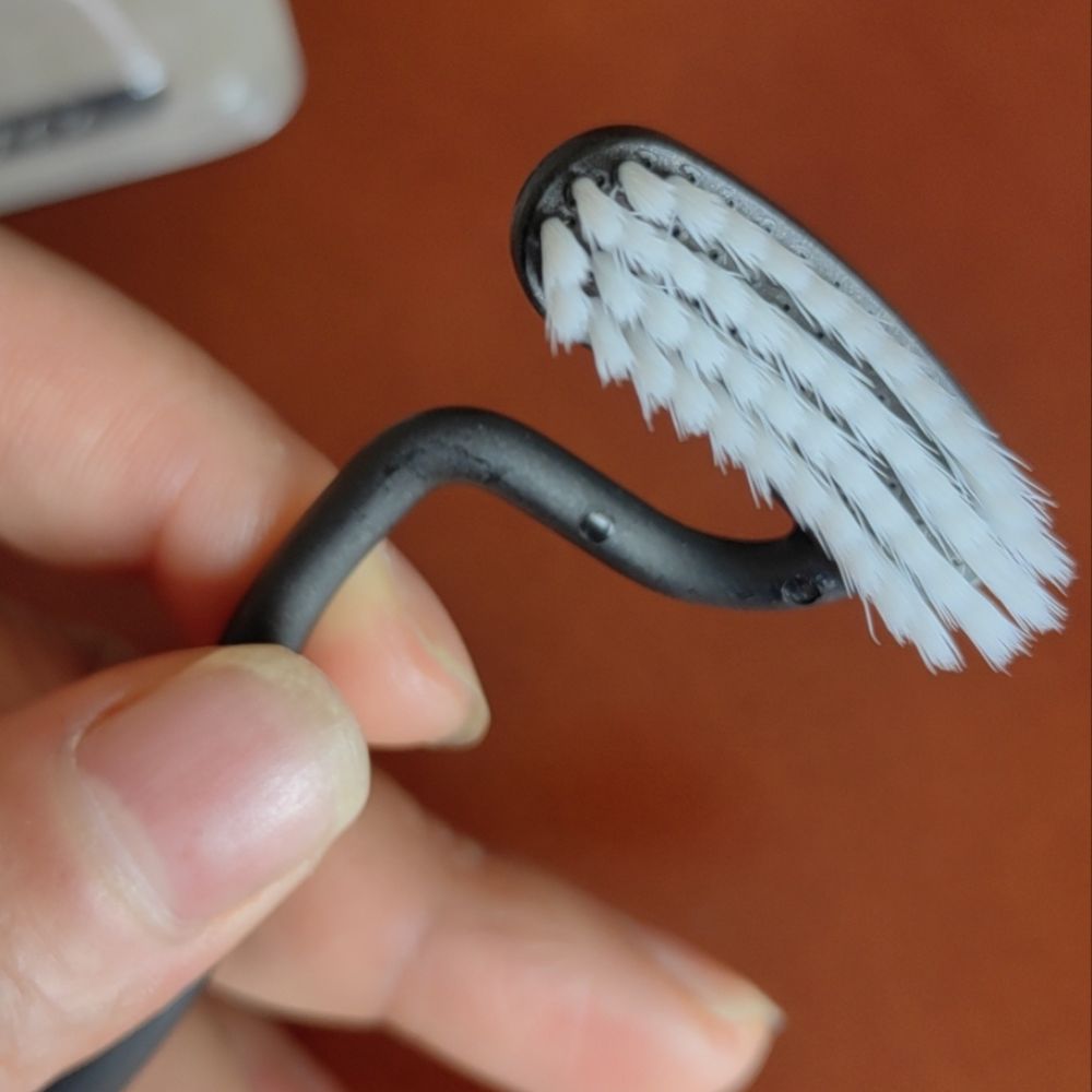 مسواک تخصصی Sweettrip طرح T