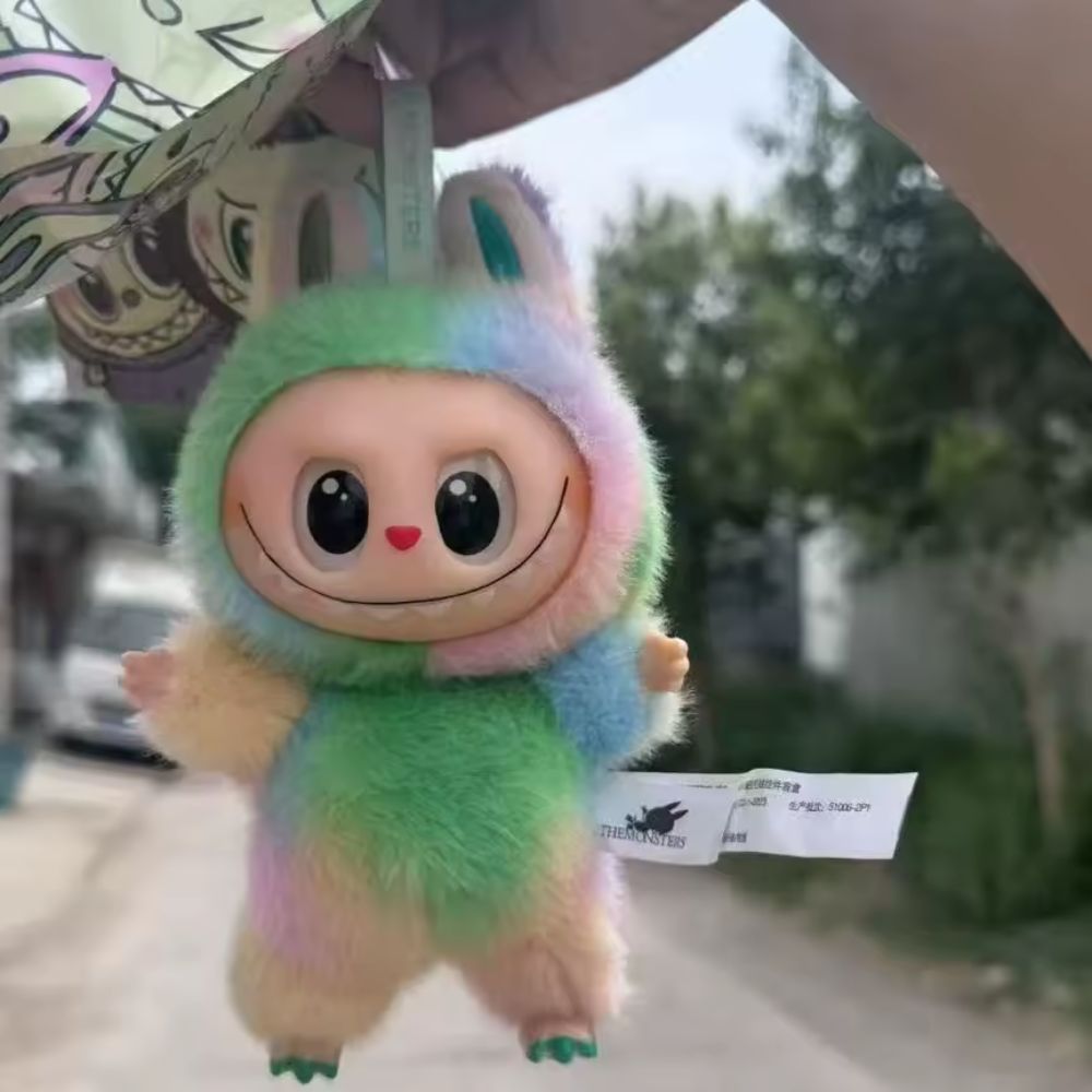 چارم بگ لبوبو طرح رنگین‌کمانی